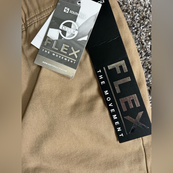 South Pole NWT Men’s Flex Movement Khaki Joggers Size Small - Picture 3 of 10